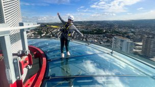 British Airways i360 gözetleme kulesi ziyarete açıldı