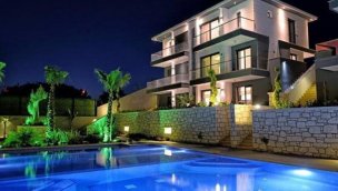 İzmir'de Alaçatı Modern Villaları Projesi - Becergen İnşaat