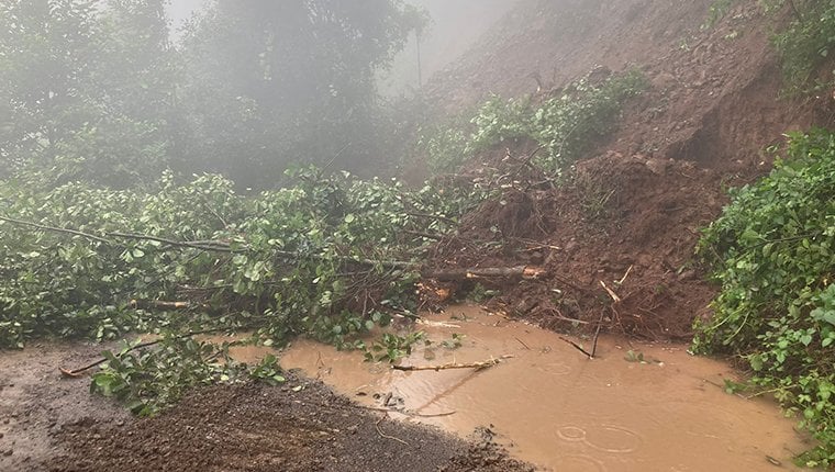 Ordu'nun İkizce ilçesinde heyelan riskine karşı 2 ev boşaltıldı