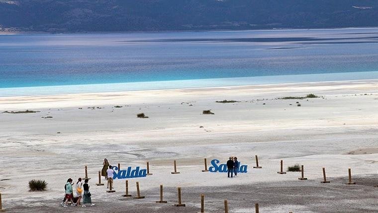 Salda Gölü'ndeki Beyaz Adalar doğal görünümüne kavuştu