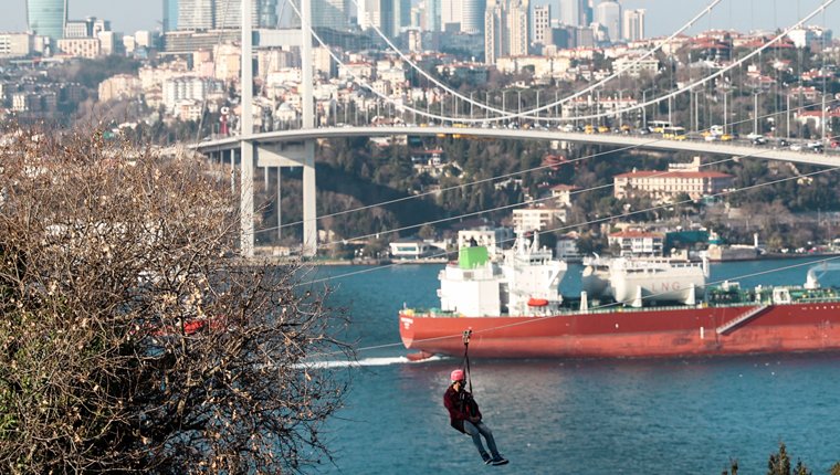 İstanbul Boğazı manzaralı zipline keyfi!