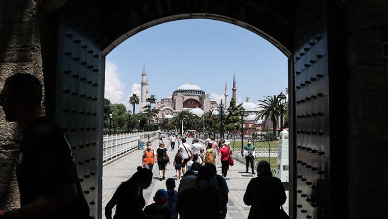 İstanbul'a 2021 yılında 9 milyon 25 bin turist geldi