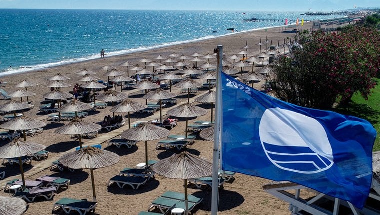 Antalya mavi bayraklı plaj sayısıyla dünya lideriğini korudu!