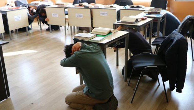 Türkiye genelinde 'Deprem Anı Ülke Tatbikatı' saat 18.57'de!