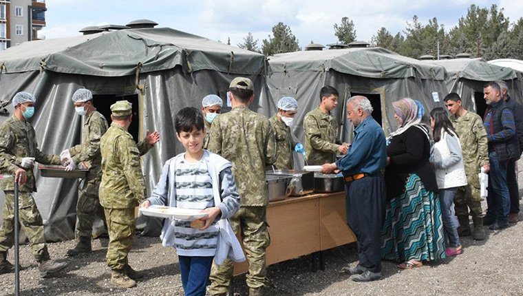 Adıyaman'da MSB'nin tam donanımlı çadır kentinde 1500 depremzede barınıyor