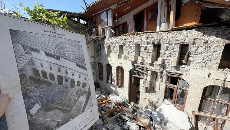 Tarihi Antakya evlerindeki nitelikli eserler kurtarılıyor!