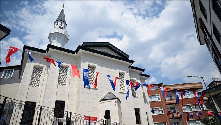 Üsküdar'da yapımı tamamlanan cami ve aile sağlığı merkezi açıldı!