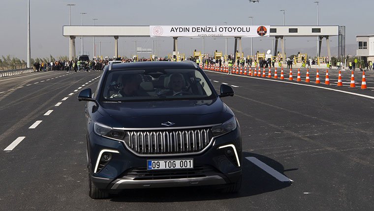 Aydın-Denizli Otoyolu'nun tamamı trafiğe açıldı