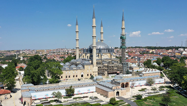 Selimiye Camisi'nin minarelerindeki restorasyon tamamlandı